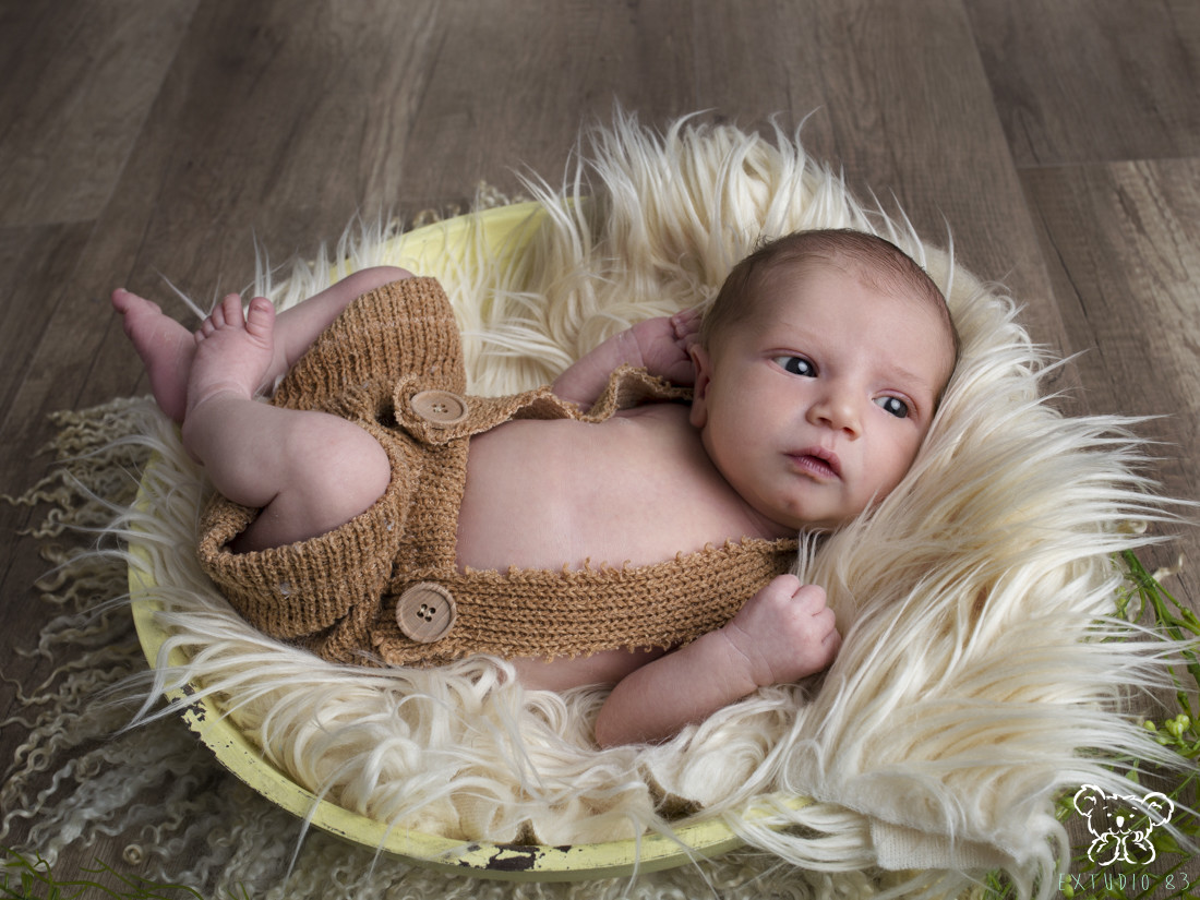 SESIONES DE FOTOS CON RECIEN NACIDOS EN PLASENCIA Y VALLE DEL JERTE - EXTUDIO 83 004-2