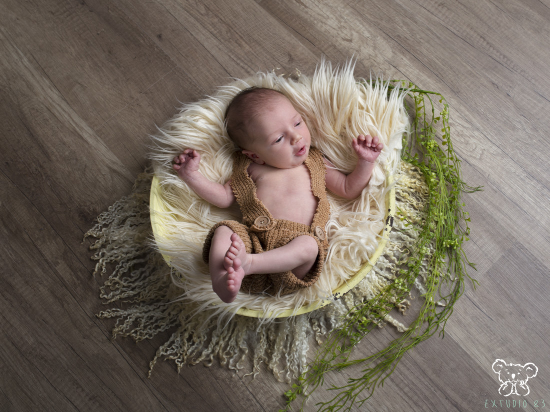 SESIONES DE FOTOS CON RECIEN NACIDOS EN PLASENCIA Y VALLE DEL JERTE - EXTUDIO 83 005-2