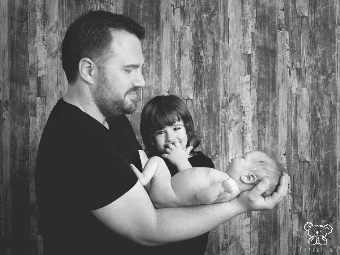 SESIONES DE FOTOS CON RECIEN NACIDOS EN PLASENCIA Y VALLE DEL JERTE - EXTUDIO 83 008